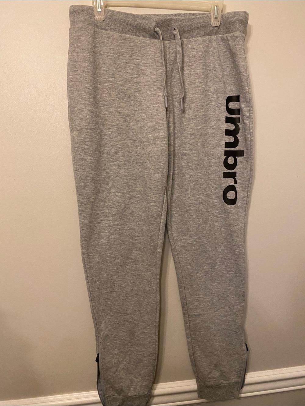 Umbro Gray Men's Logo Joggers